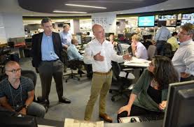 Bezos: novice in the newsroom but...